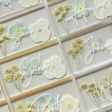 Load image into Gallery viewer, multiple blue floral place cards